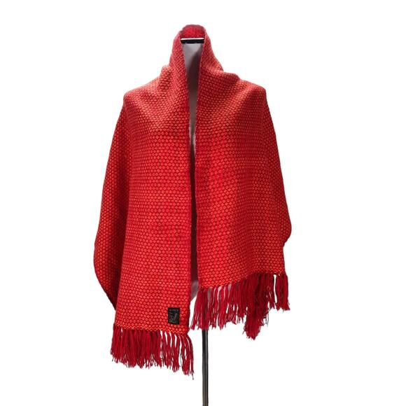 Vintage 80s-90s Peruvian Alpaca Shawl Wrap Red Fringe Trim Handwoven 100% Alpaca - Picture 10 of 12